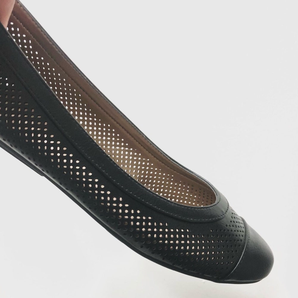 Womens Flats
